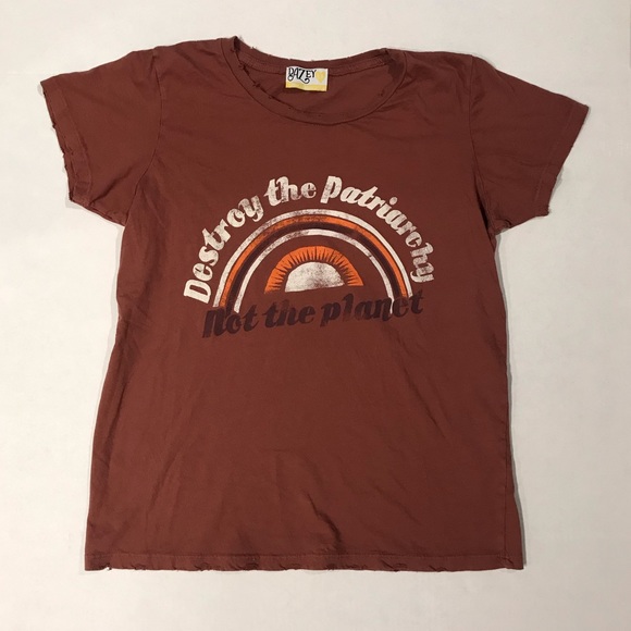 Tops - Dazey Distressed Graphic Tee